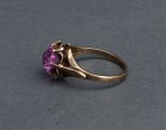 Серебряное кольцо с розовым камнем