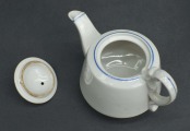 Kuzņecova porcelāna tējkanna. Latvija.