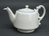 Kuzņecova porcelāna tējkanna. Latvija.