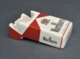 Pelnutrauks Marlboro. Eiropa. 4x6x10 cm