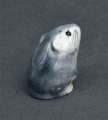 Porcelāna figūriņa Pelīte ar zelta vārpu. Augstums 4 cm