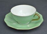 Tase ar apakštasi. Jessen, Rīga. Diametrs 10 un 15 cm