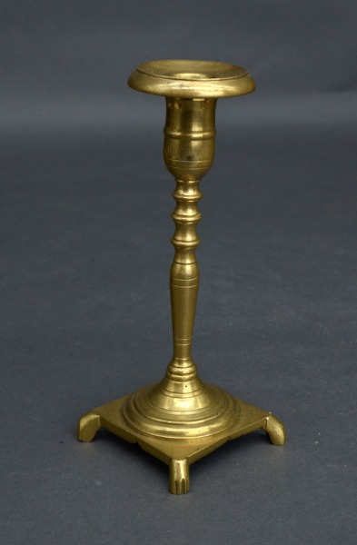 Bronzas svečturis. 14,5 cm