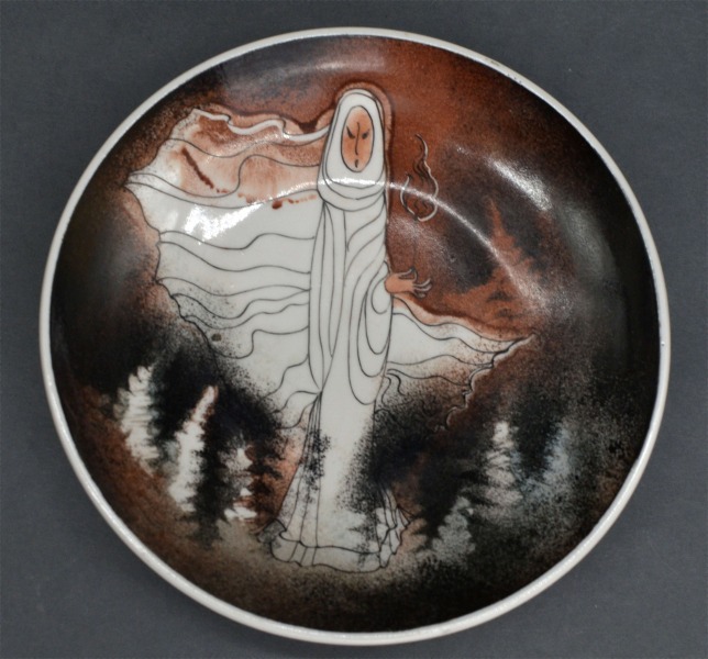 Helga Melbārde. Šķīvītis. D15 cm