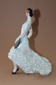 Kijevas eksperimentālā keramikas un mākslas rūpnīca - Karmena. Porcelāns h 23 cm; W 17 cm