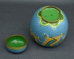 Ķīniešu emaljētas bronzas garšvielu trauks ar Drakonu. 20 gs. vidus. 21x18 cm