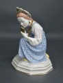 Porcelāna figūra Malahīta lādīte. Taņuška un tantes dāvana. 1957. Duļevo. PSRS. 155x160x210 cm