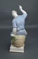 Porcelāna figūra Pavārs un kaķis. Polonskas mākslinieciskās keramikas rūpnīca. 1956-1970. 24,5 cm.