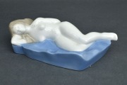 Porcelāna pelnutrauks ar plikni. Dānija. 18x8 cm.