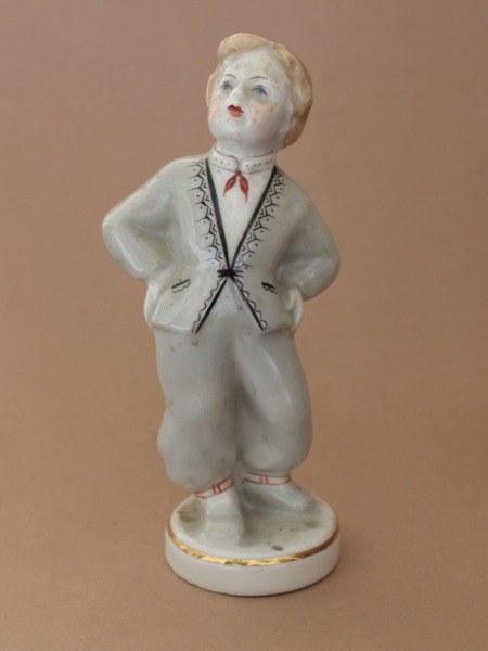 RPR - Dejotājs, porcelāns, h 14 cm