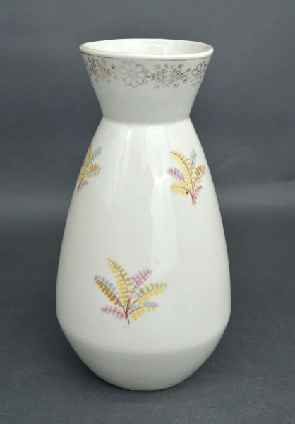 Vāze ar papardēm. RPR. 22 cm