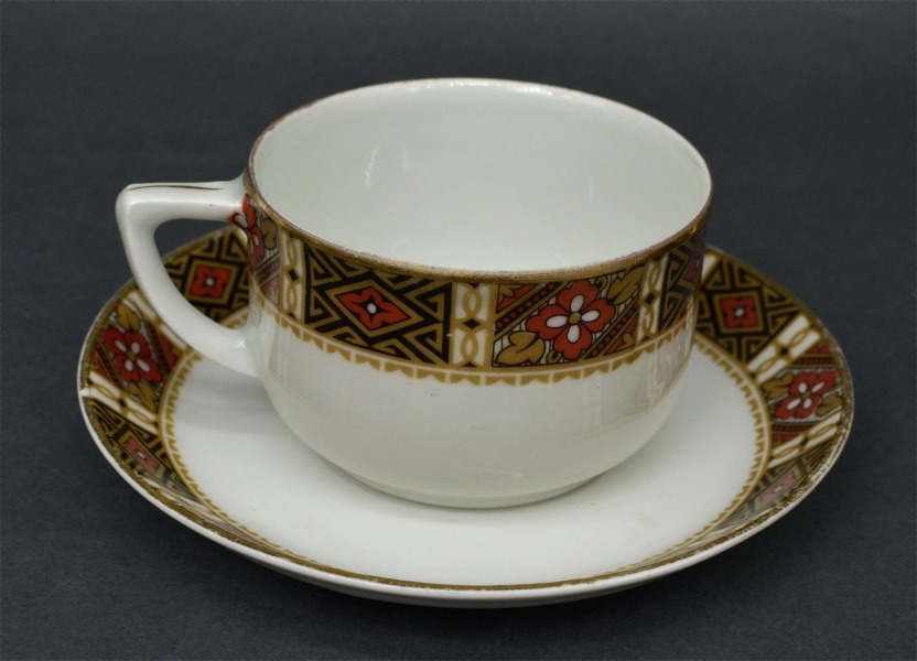 Kuznetsov cup and saucer. 8 cm and 14.5 cm
