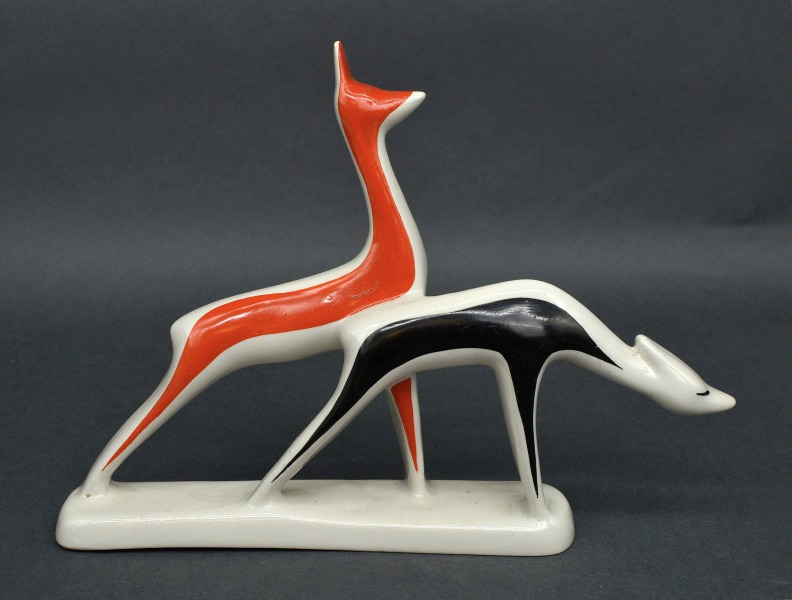 Deer. Art Deco porcelain figurine. RPR. 1963. Author Levons Agadžanjans. 18x24x4 cm. Restored