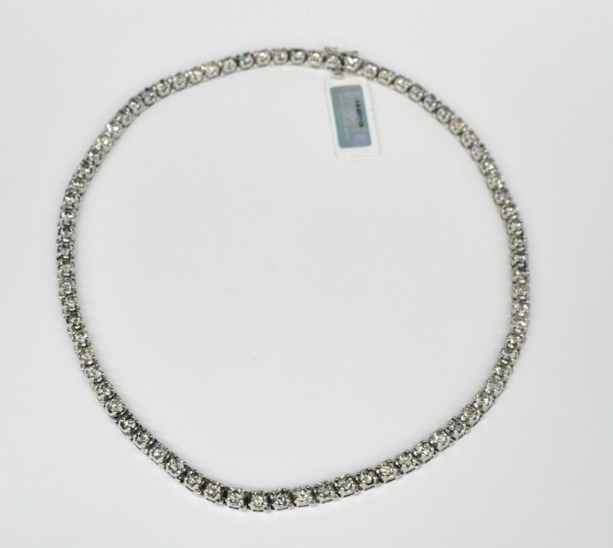 White gold necklace with diamonds. 585/375 proof. Length 40 cm. Weight 35.61 g
