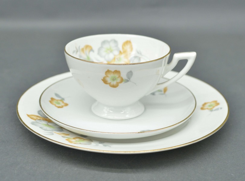 Kuzņecovs Latvija tējas trio. Art Deco. 10 cm,14 cm, 19 cm
