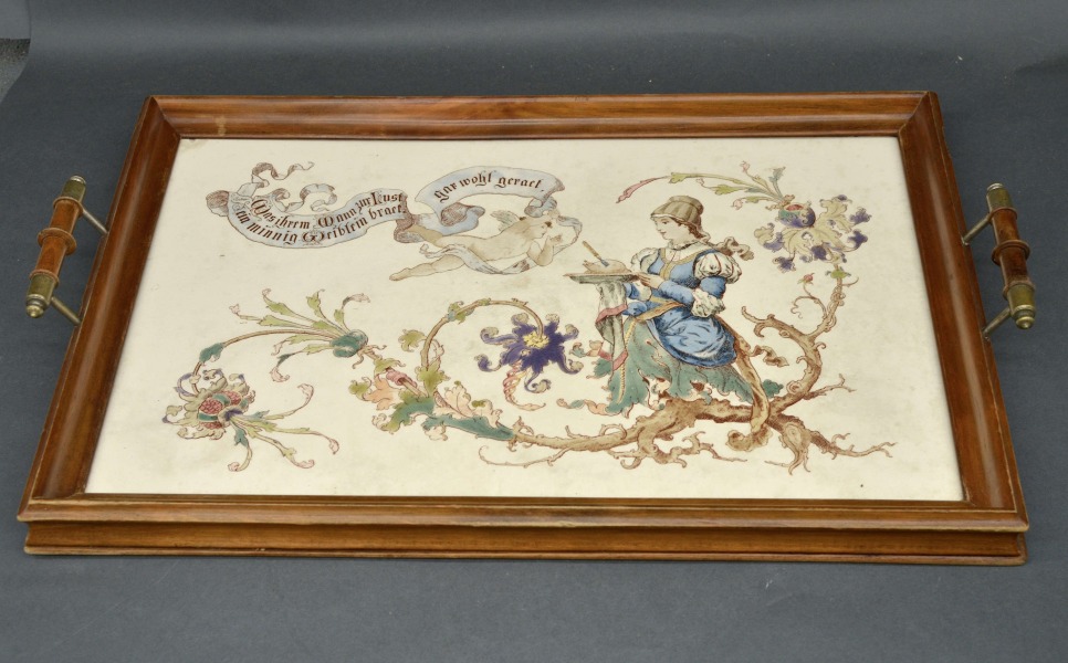Porcelāna servēšanas paplāte ar koka apdari. Vācija. 33x49 cm