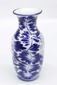  Vase. Porcelain, height 21.5 cm