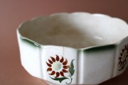 Kuznetsov - Faience vessel, d 19.5 cm; h 8.5 cm, with defect