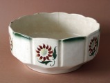 Kuznetsov - Faience vessel, d 19.5 cm; h 8.5 cm, with defect