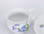 Мейсенская фарфоровая чашка с блюдцем. Фарфор, ручная роспись. Диаметры: 7 см и 14,6 см