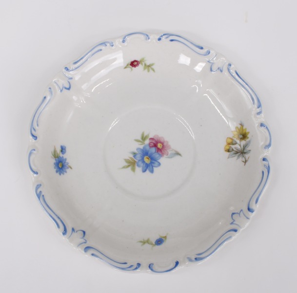 Saucer from the Riga Ceramics Factory. Porcelain, decal. Diam. 15 cm