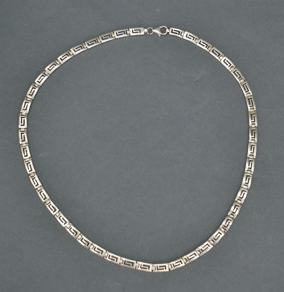Серебряная цепочка с греческим мотивом. Проба 925 (проба 830, бюро). 44 см. 20,53 г.