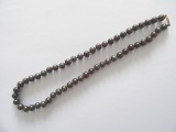 Pērļu kaklarota tumša, ar zelta slēdzi, pērles, zelts, L- 53 cm, svars 53. gr.