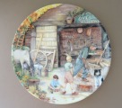 Šķīvis Susan Neale Nr. 3139B - Old Country Crafts. Porcelāns, 1991 gads