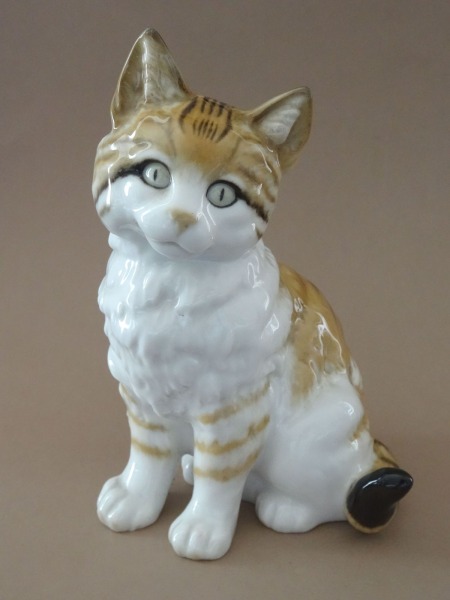 Hutschenreuther - Sēdošs kaķis. Porcelāns, h 17 cm