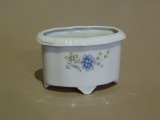 Kuzņecovs - Trauciņš, porcelāns, h 5,5 cm