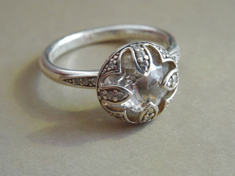 Thomas Sabo - серебряное кольцо с хрусталём, размер 17,5 мм