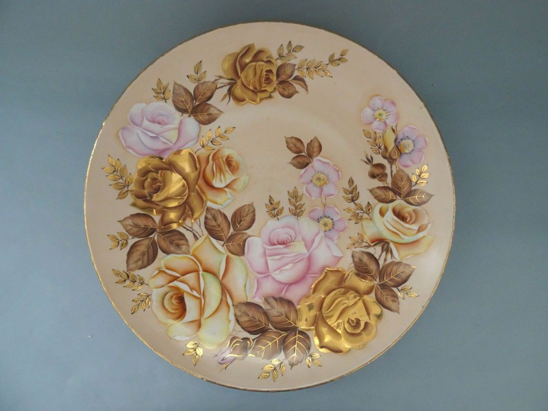 RPR - Тарелка с розами, фарфор, инициалы Г.Л., d 35 см