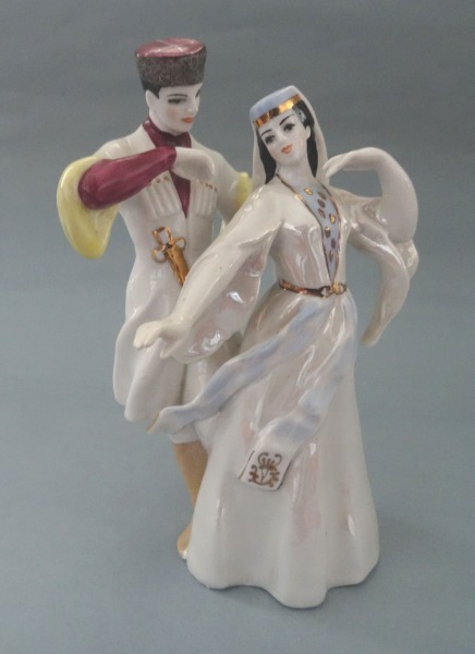 Dulevo - Couple, porcelain, h 18 cm