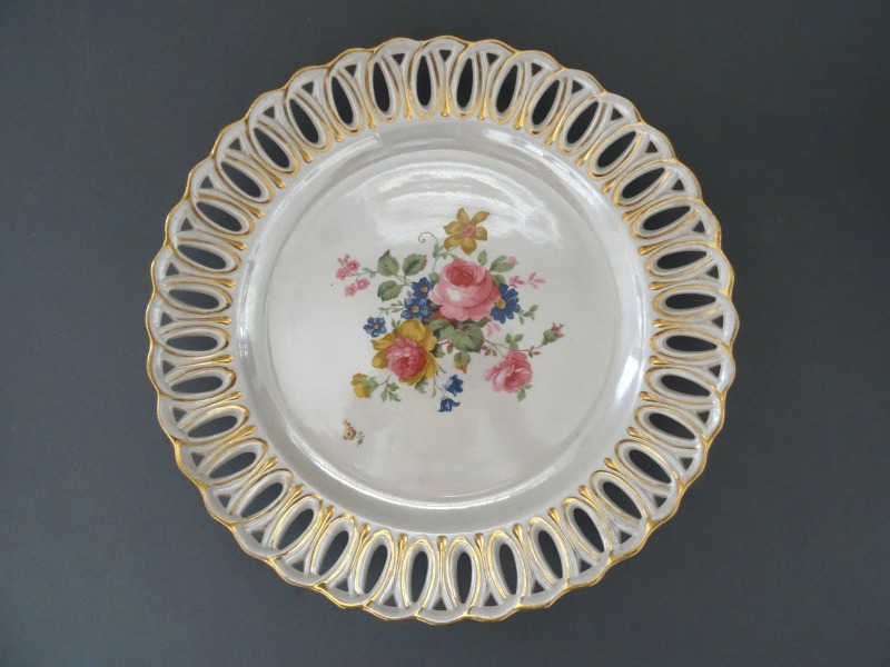 RPR - Porcelāna šķīvis ar rozēm d 24,5 cm