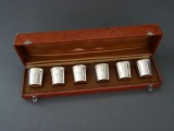 Sudraba biķeri kastē, svars 135,2.g., h 4,5 cm, d 4,5 cm