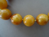 Amber beads 90.g.