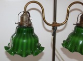 Misiņa galda lampa ar smaragda zaļiem plafoniem h 66 cm